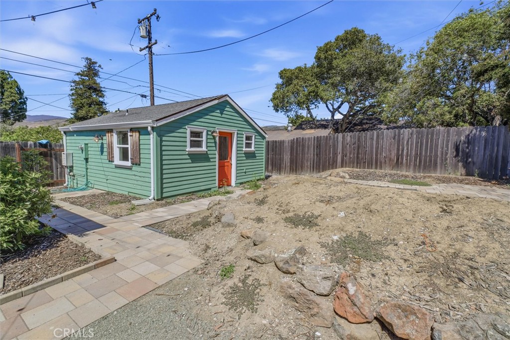 32 Rafael, San Luis Obispo, CA 93405