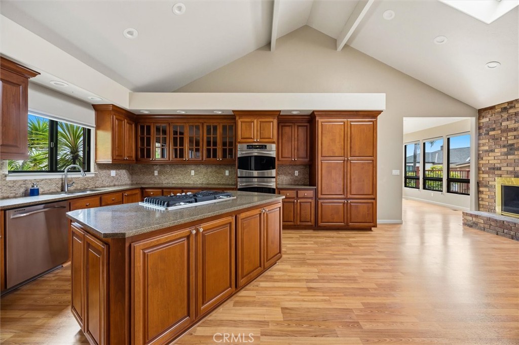 105 Park Pl, Pismo Beach, CA 93449