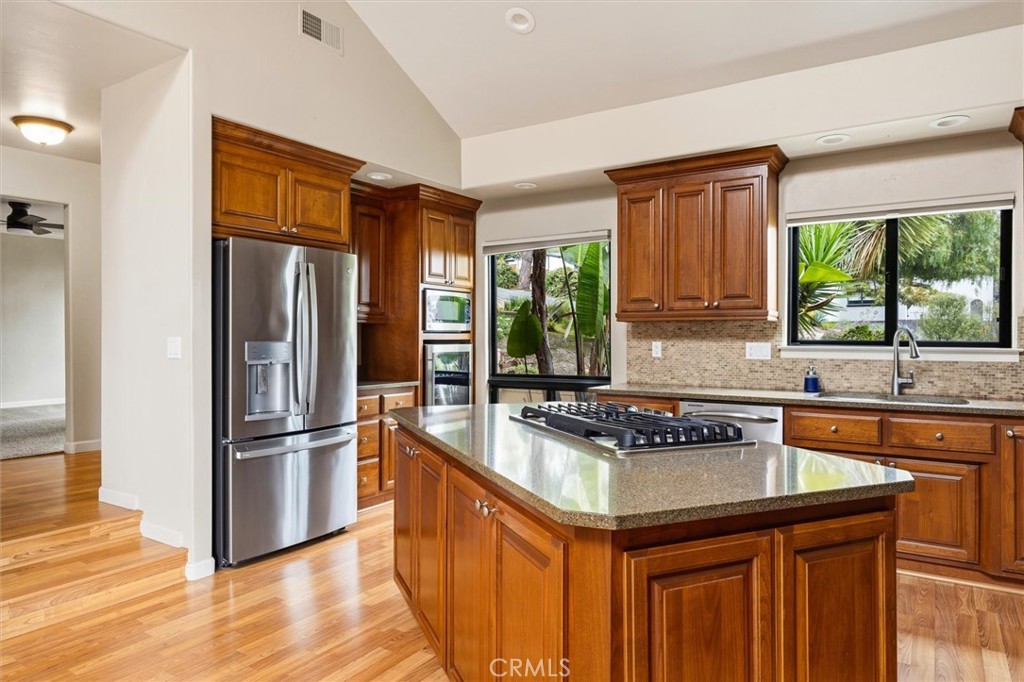 105 Park Pl, Pismo Beach, CA 93449