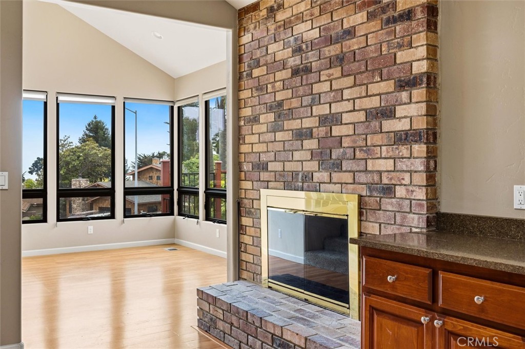 105 Park Pl, Pismo Beach, CA 93449