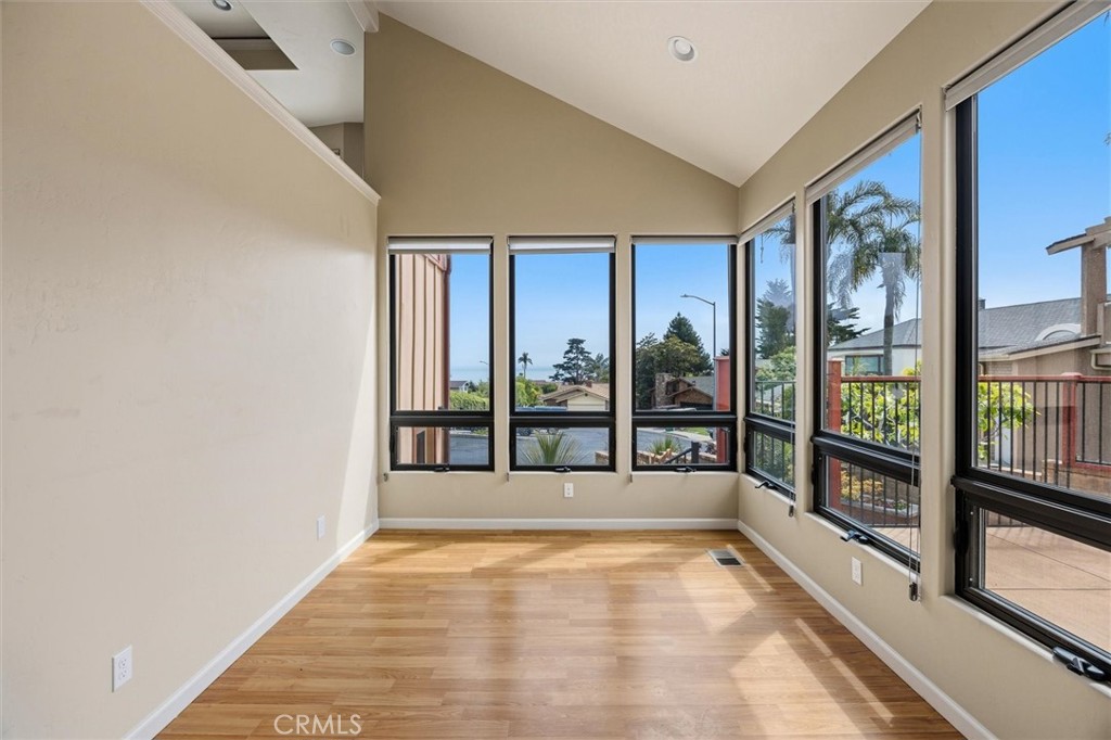 105 Park Pl, Pismo Beach, CA 93449