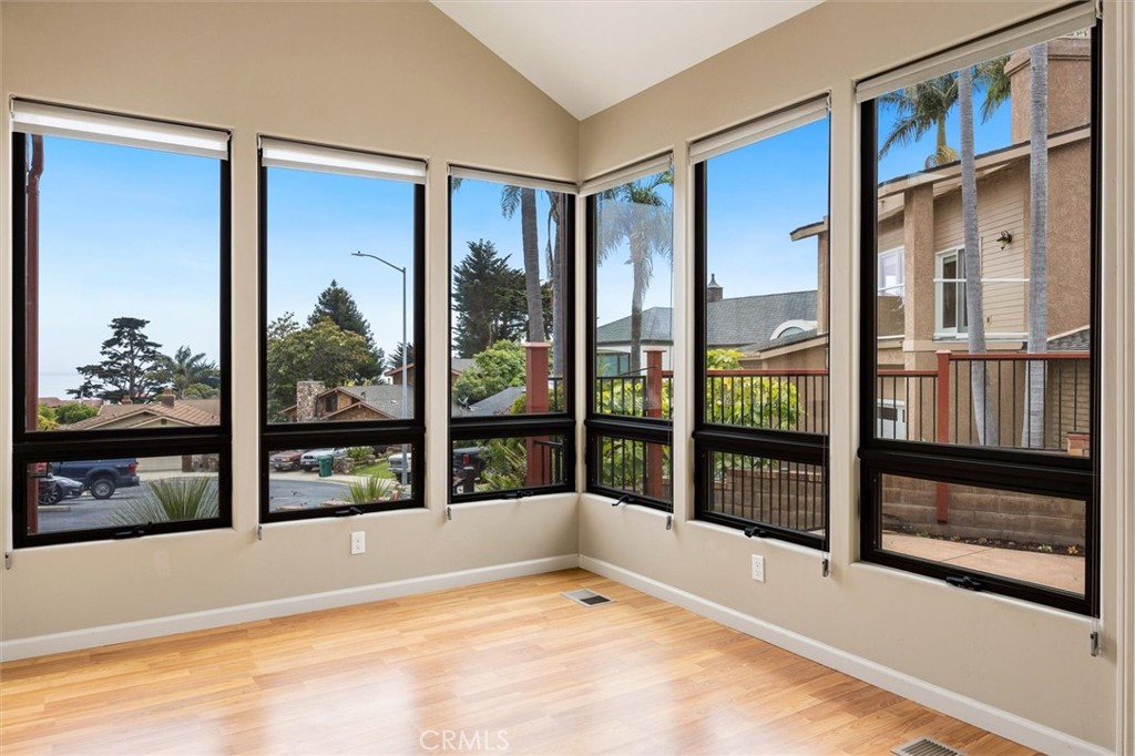 105 Park Pl, Pismo Beach, CA 93449