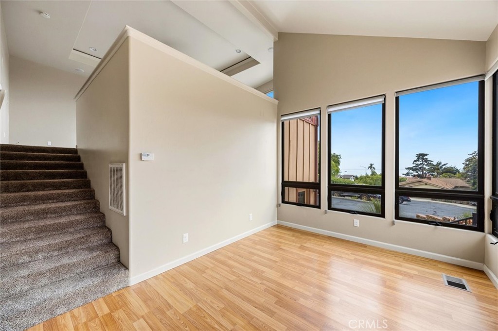 105 Park Pl, Pismo Beach, CA 93449