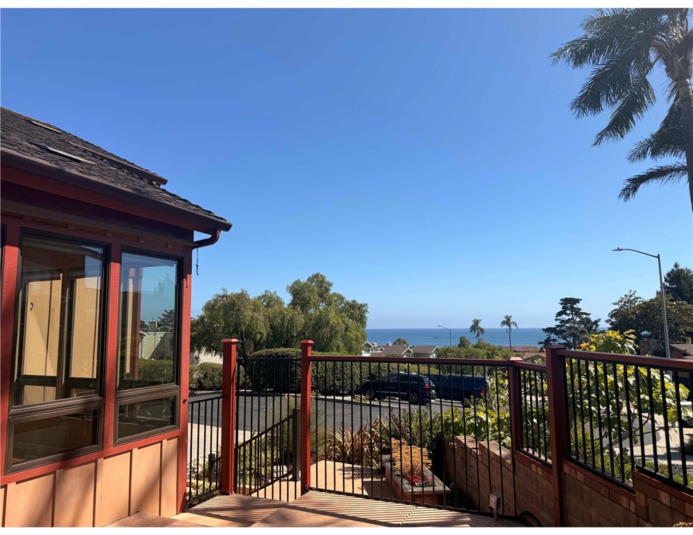 105 Park Pl, Pismo Beach, CA 93449