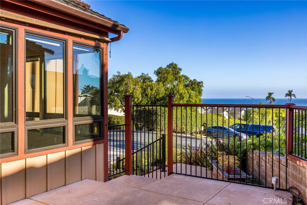 105 Park Pl, Pismo Beach, CA 93449
