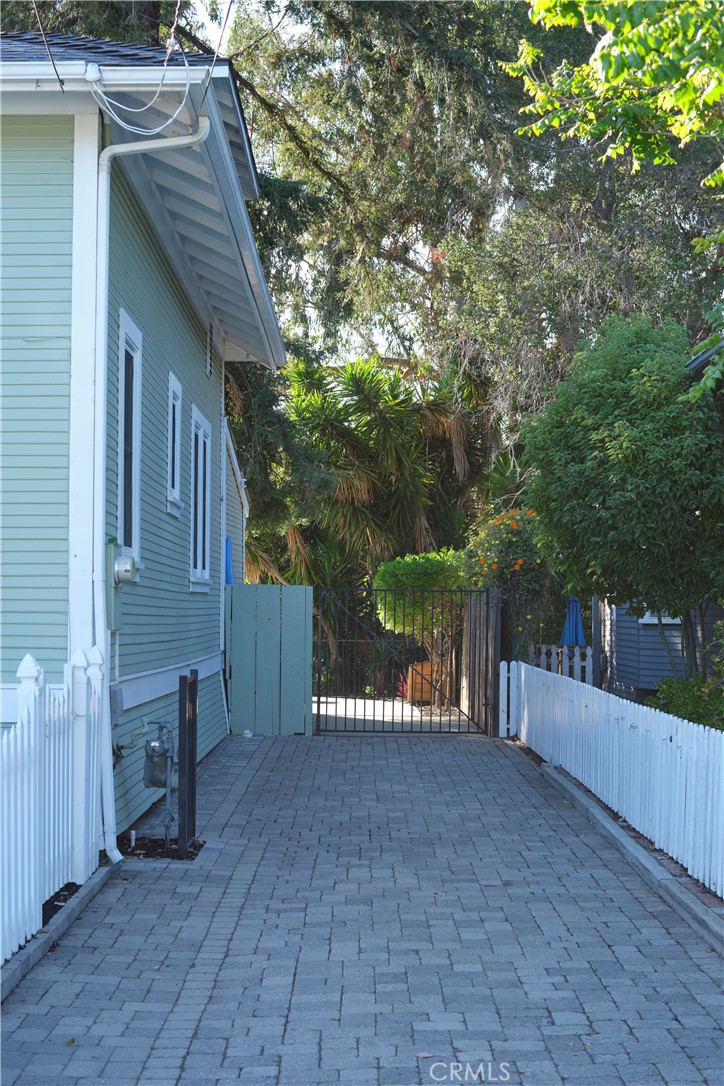 1208 Pismo, San Luis Obispo, CA 93401