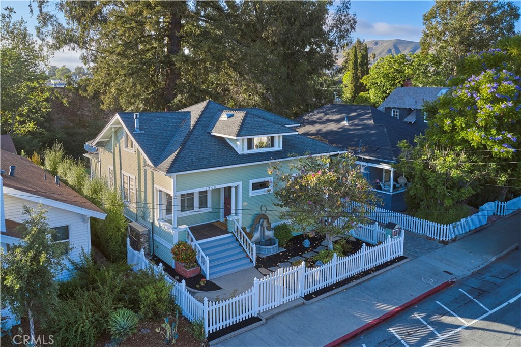 1208 Pismo, San Luis Obispo, CA 93401