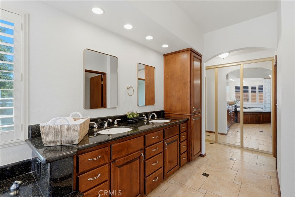 15126 Avenue 312, Visalia, CA 93292