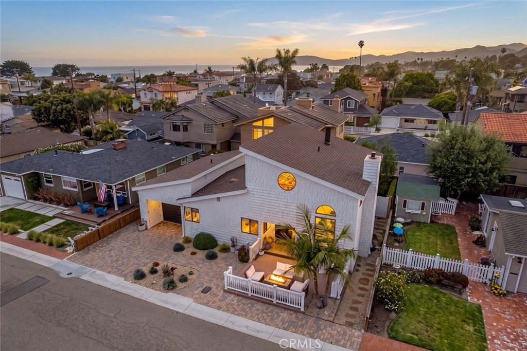 250 Castaic Ave, Pismo Beach, CA 93449