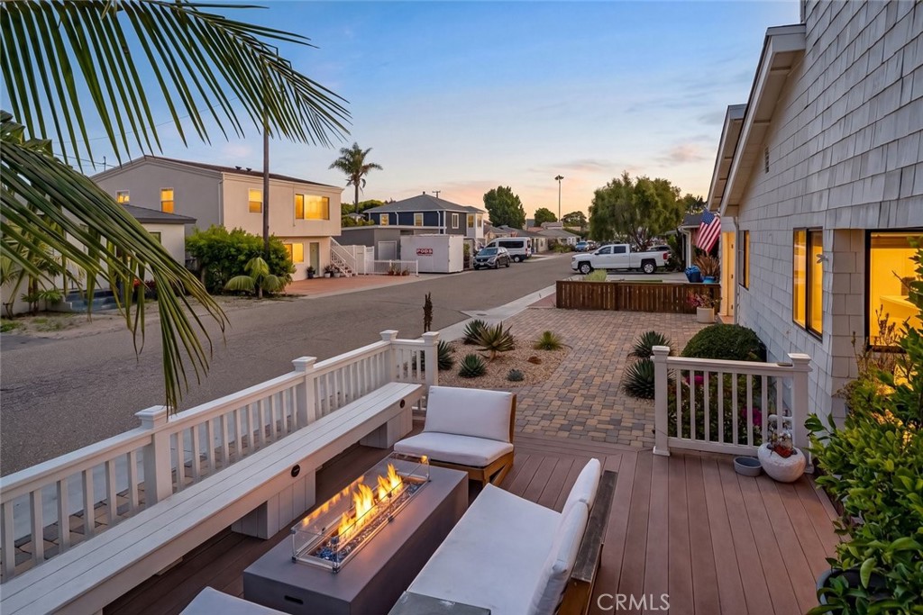250 Castaic Ave, Pismo Beach, CA 93449
