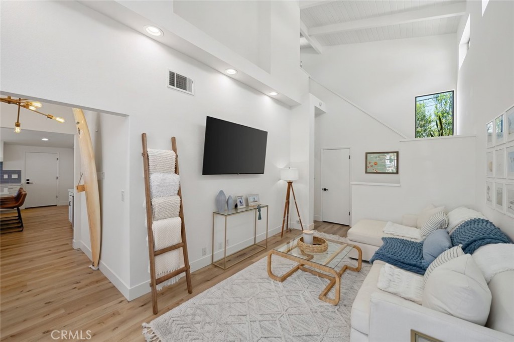 250 Castaic Ave, Pismo Beach, CA 93449