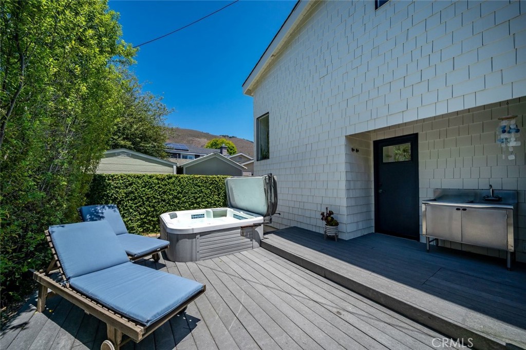 250 Castaic Ave, Pismo Beach, CA 93449