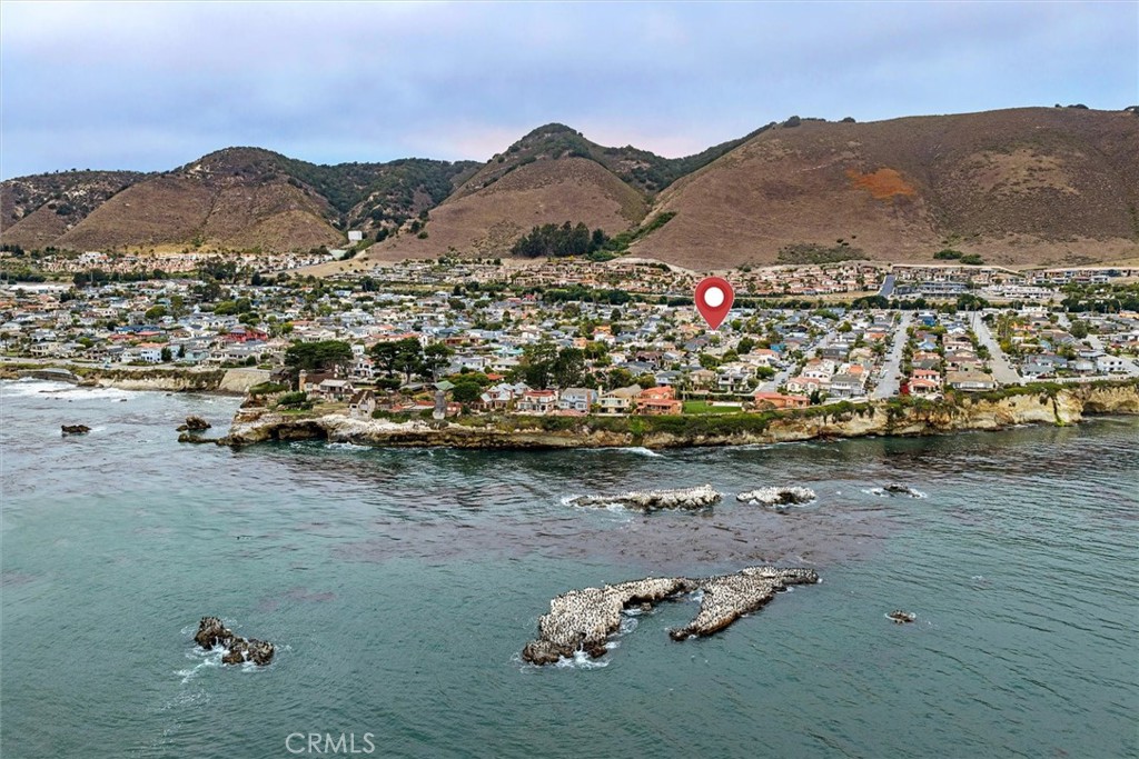 250 Castaic Ave, Pismo Beach, CA 93449