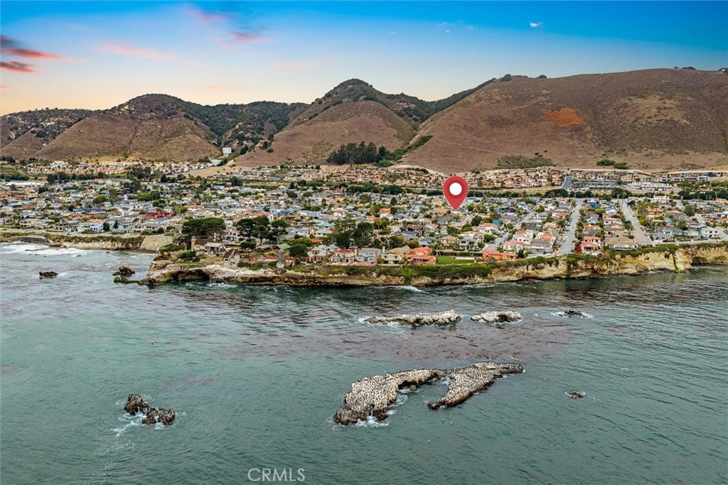 250 Castaic Ave, Pismo Beach, CA 93449