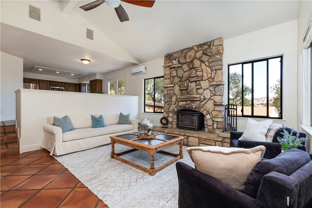 9275 Curbaril, Atascadero, CA 93422