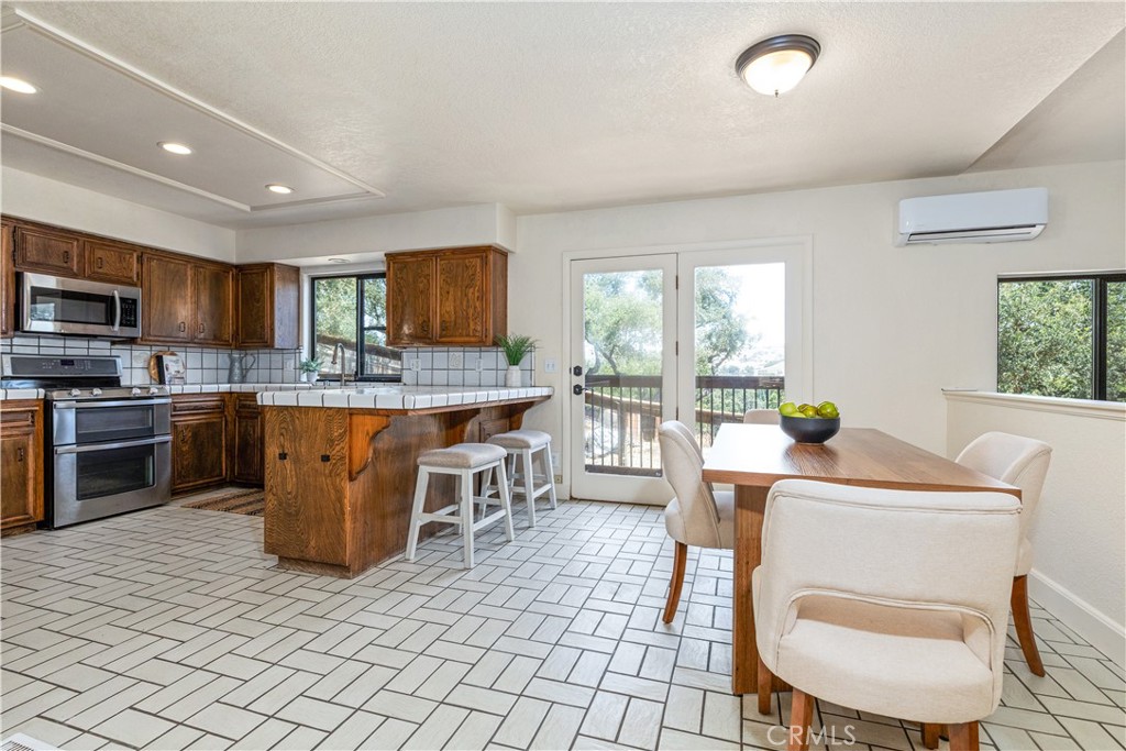 9275 Curbaril, Atascadero, CA 93422