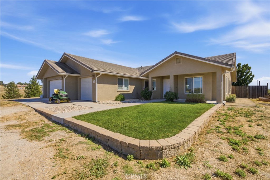 8020 Baron, Paso Robles, CA 93446