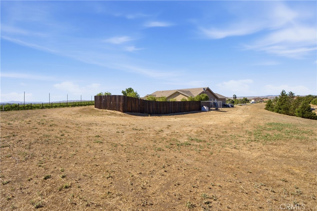 8020 Baron, Paso Robles, CA 93446