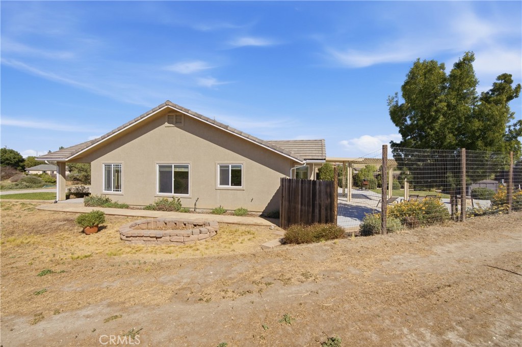 8020 Baron, Paso Robles, CA 93446