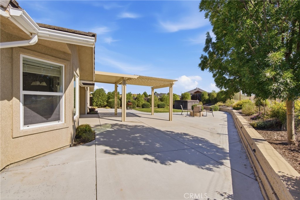 8020 Baron, Paso Robles, CA 93446