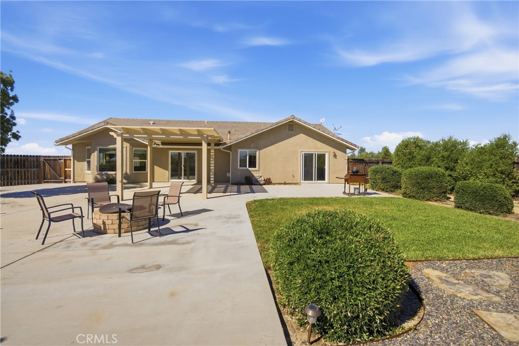 8020 Baron, Paso Robles, CA 93446