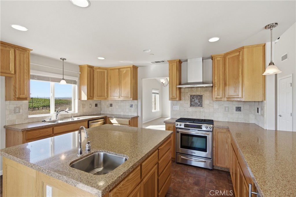 8020 Baron, Paso Robles, CA 93446