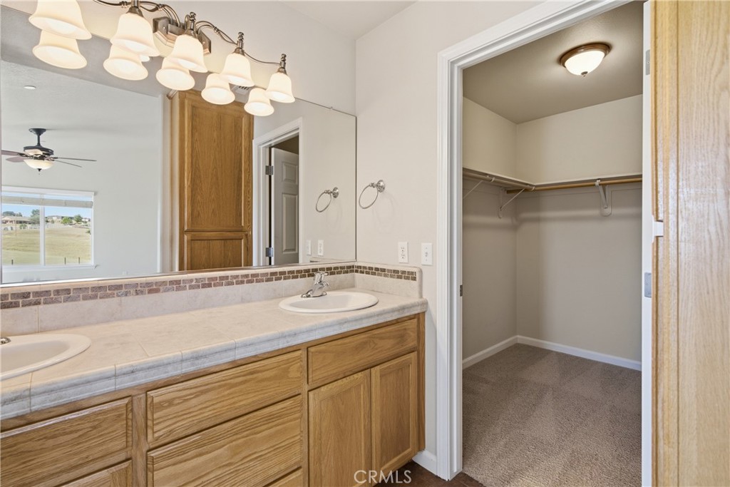 8020 Baron, Paso Robles, CA 93446