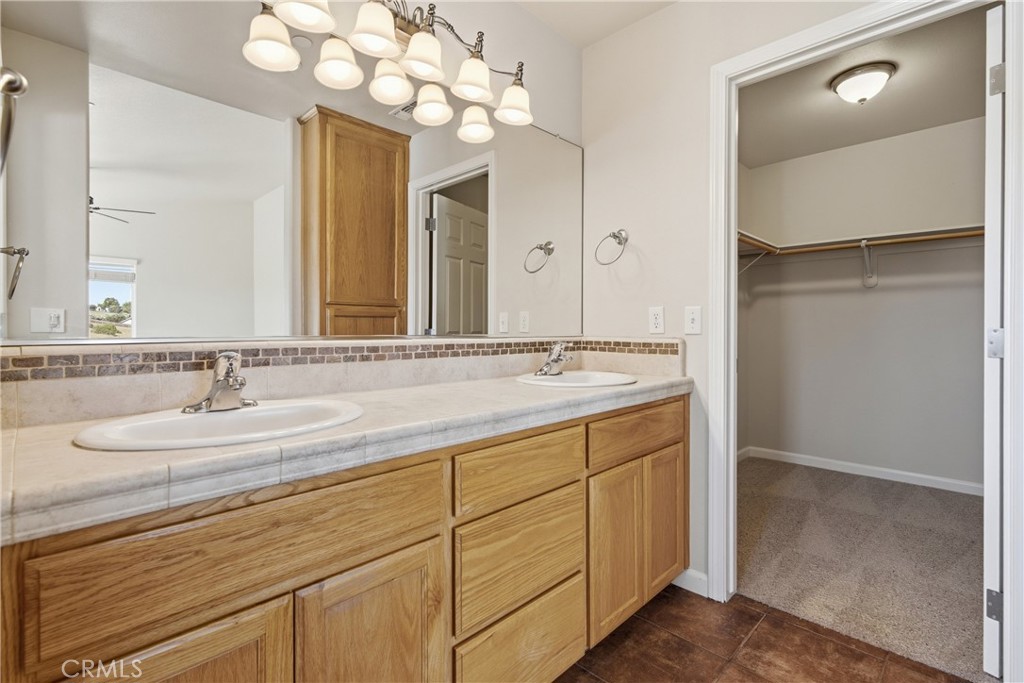 8020 Baron, Paso Robles, CA 93446