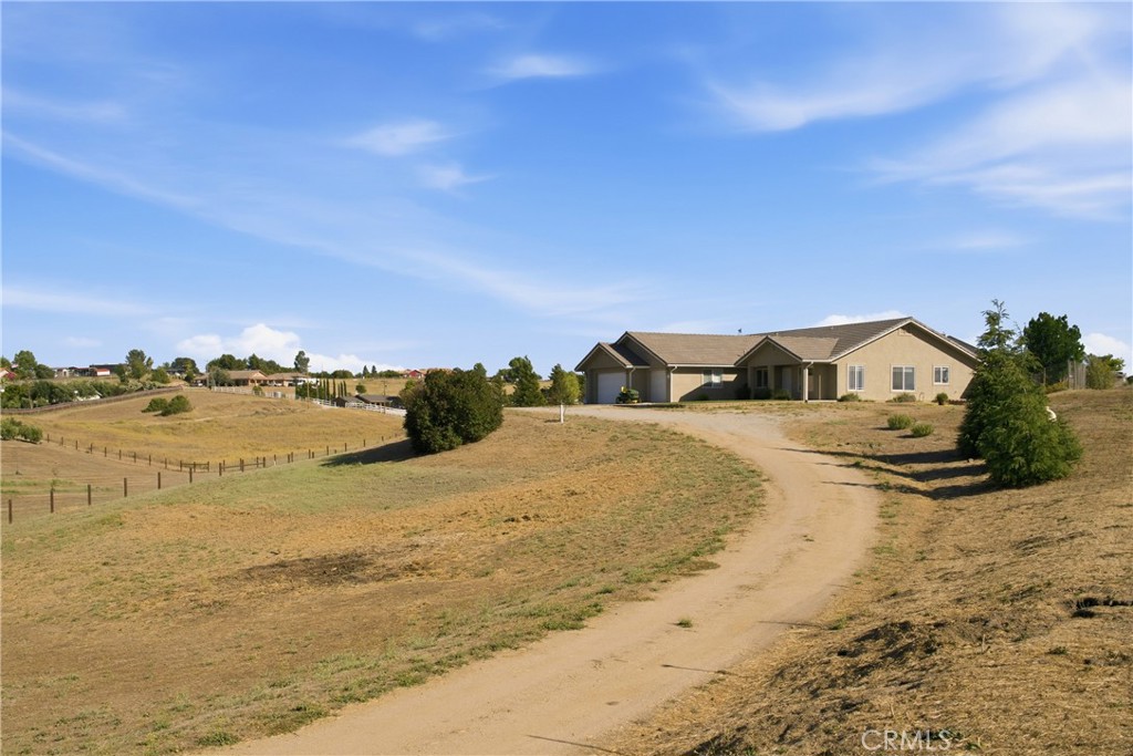 8020 Baron, Paso Robles, CA 93446