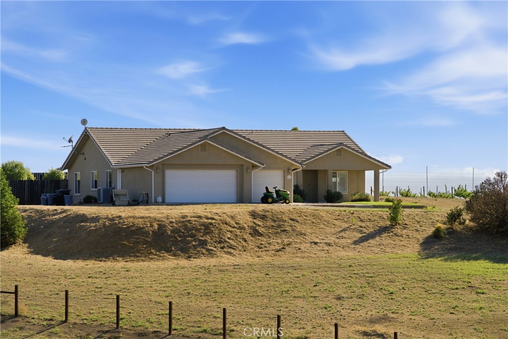 8020 Baron, Paso Robles, CA 93446