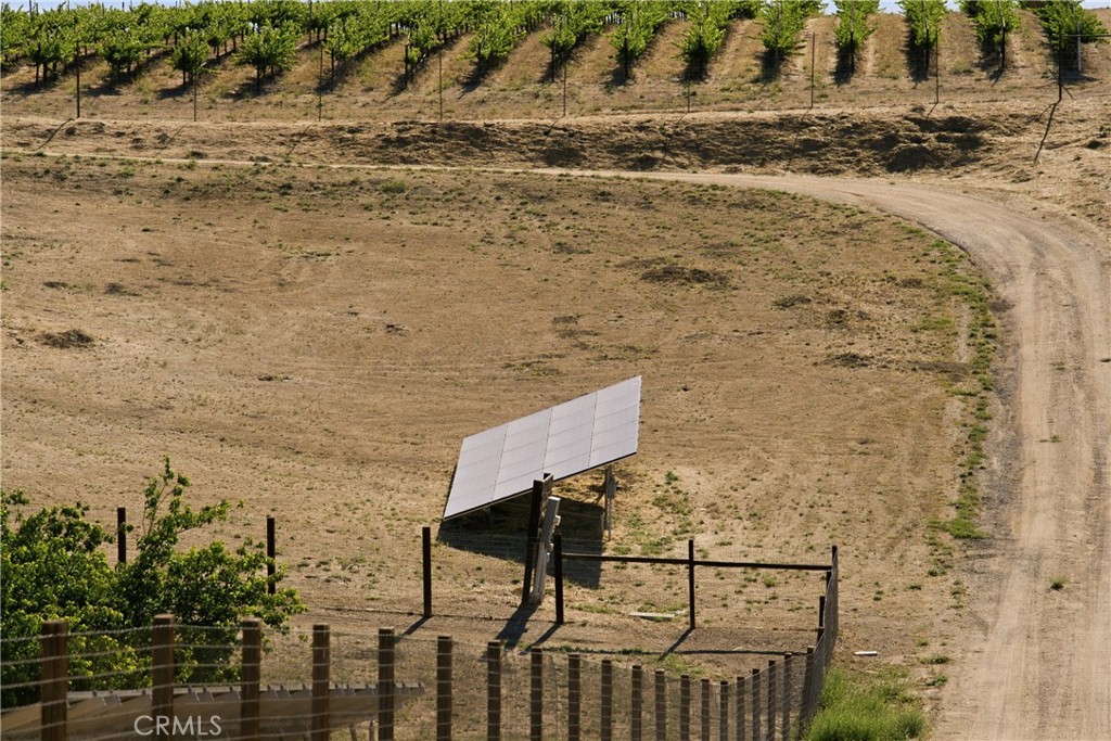 8020 Baron, Paso Robles, CA 93446