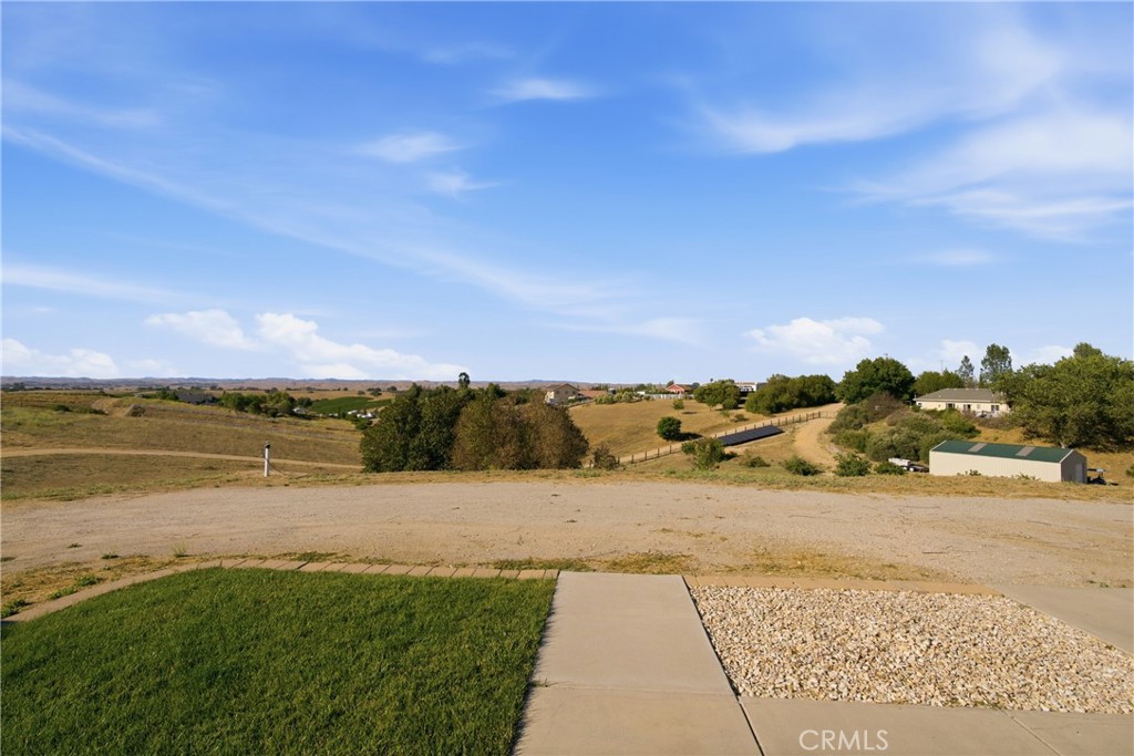 8020 Baron, Paso Robles, CA 93446