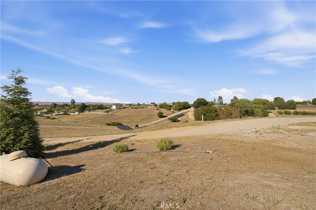 8020 Baron, Paso Robles, CA 93446