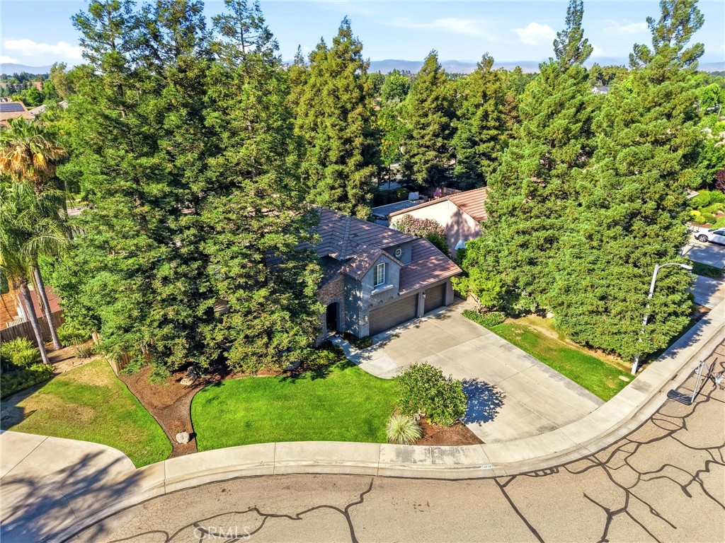 4826 W Ceres Ct, Visalia, CA 93291