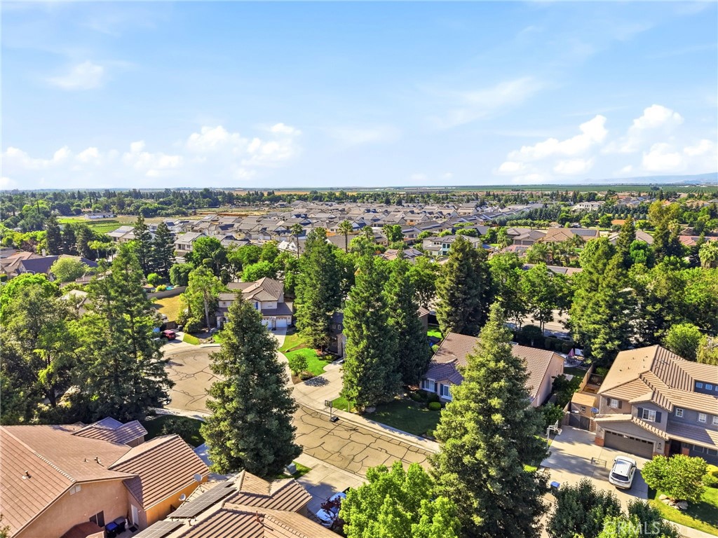 4826 W Ceres Ct, Visalia, CA 93291