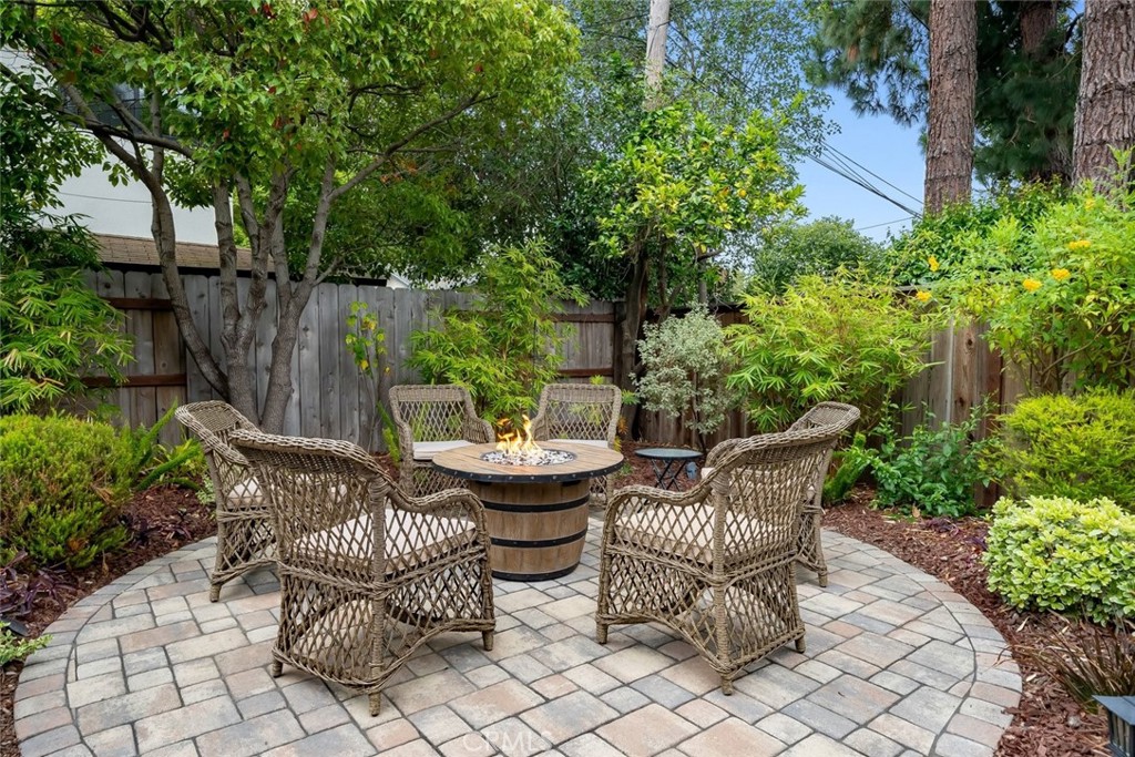 957 West St, San Luis Obispo, CA 93405