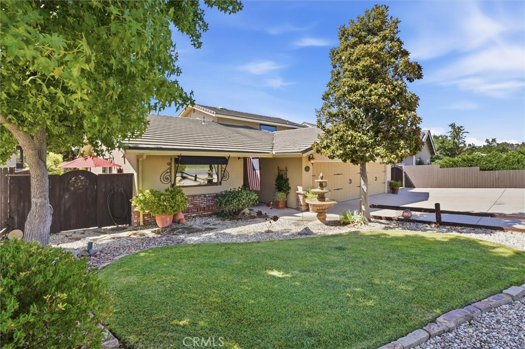 1695 Southfork, Paso Robles, CA 93446