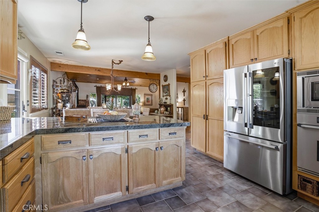 1695 Southfork, Paso Robles, CA 93446