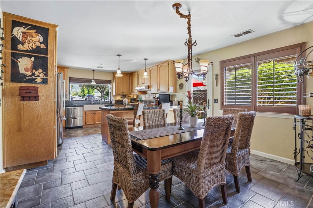 1695 Southfork, Paso Robles, CA 93446