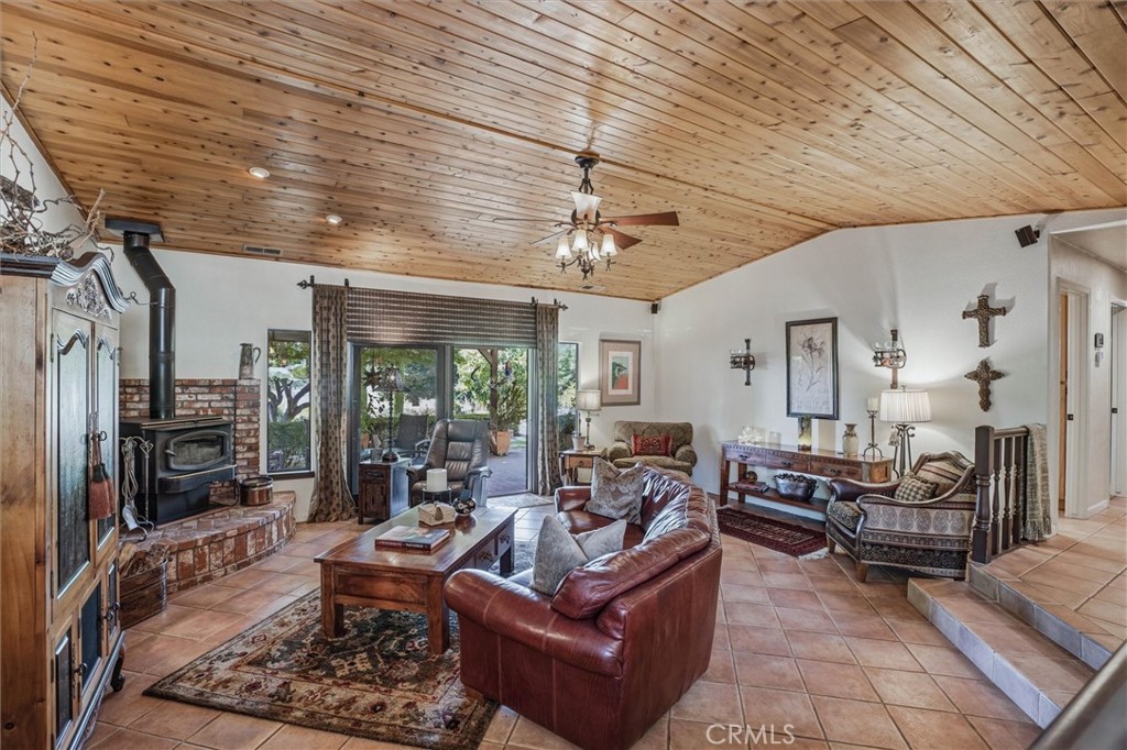 1695 Southfork, Paso Robles, CA 93446