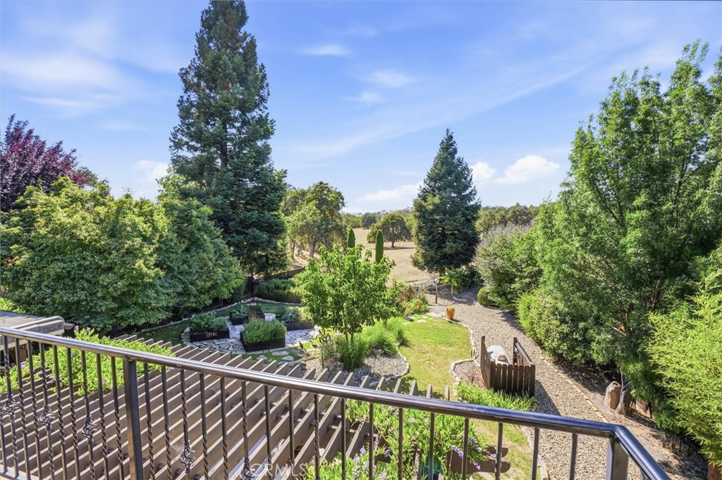 1695 Southfork, Paso Robles, CA 93446
