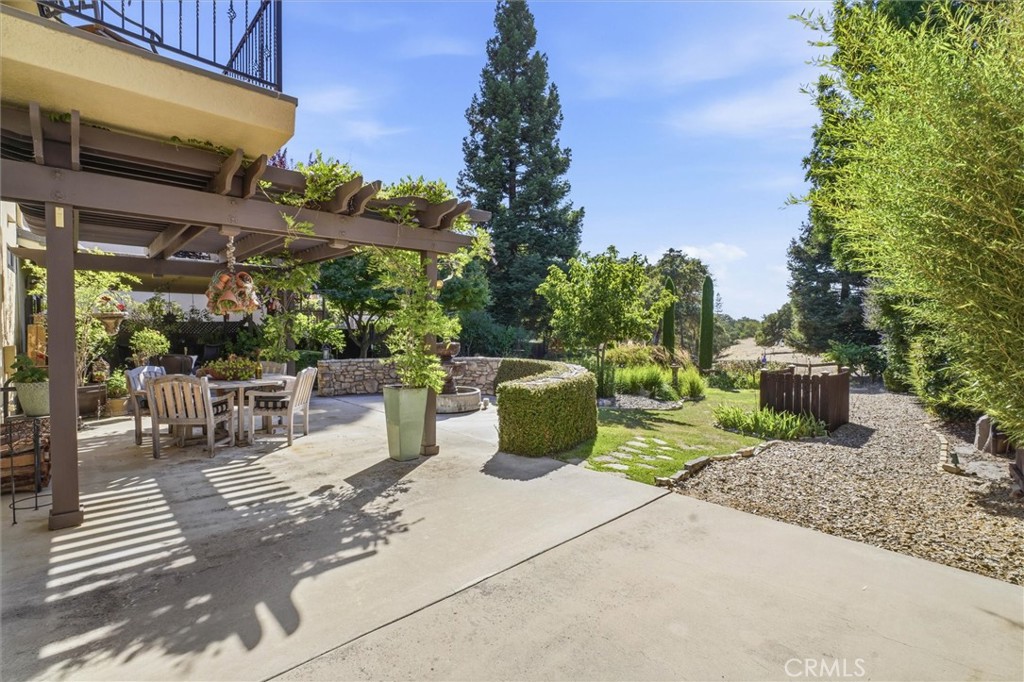 1695 Southfork, Paso Robles, CA 93446