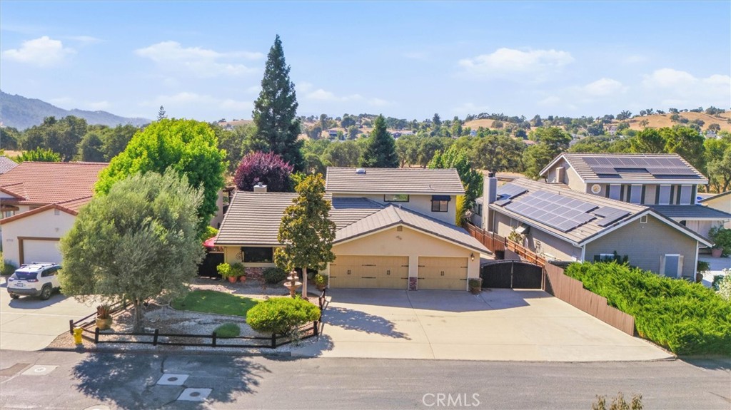 1695 Southfork, Paso Robles, CA 93446