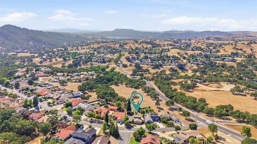 1695 Southfork, Paso Robles, CA 93446