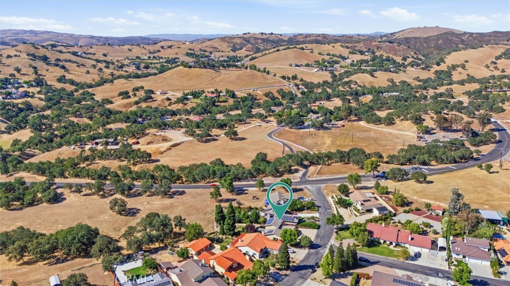 1695 Southfork, Paso Robles, CA 93446