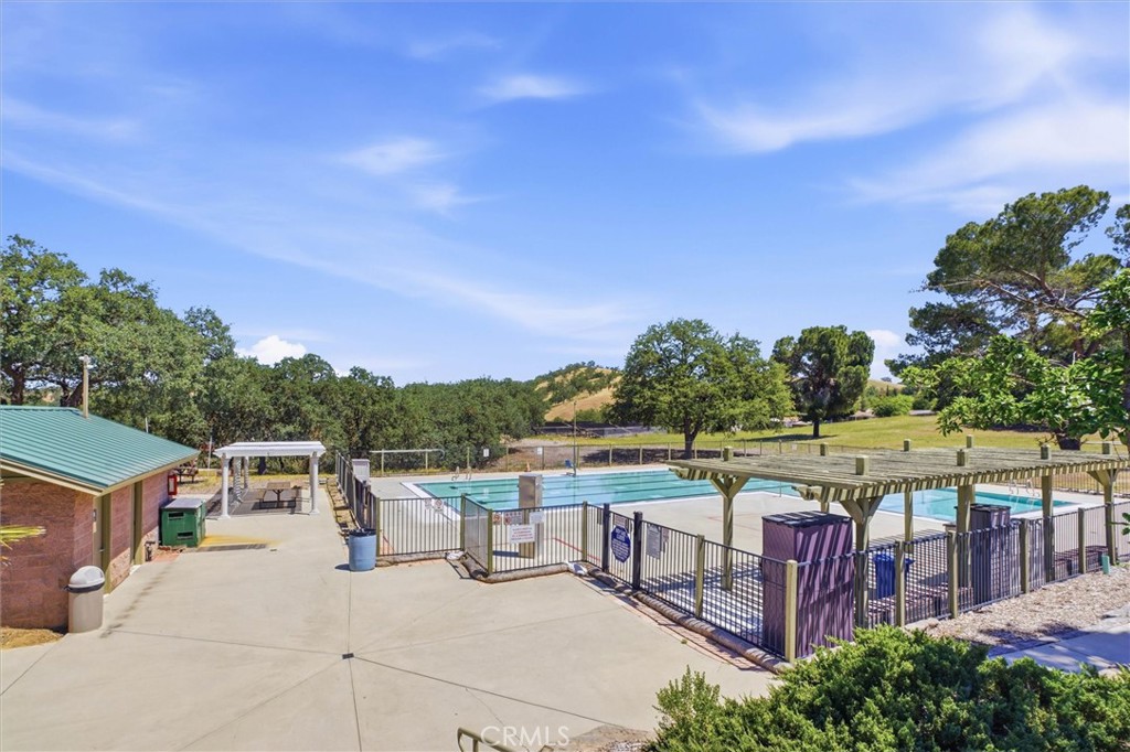 1695 Southfork, Paso Robles, CA 93446