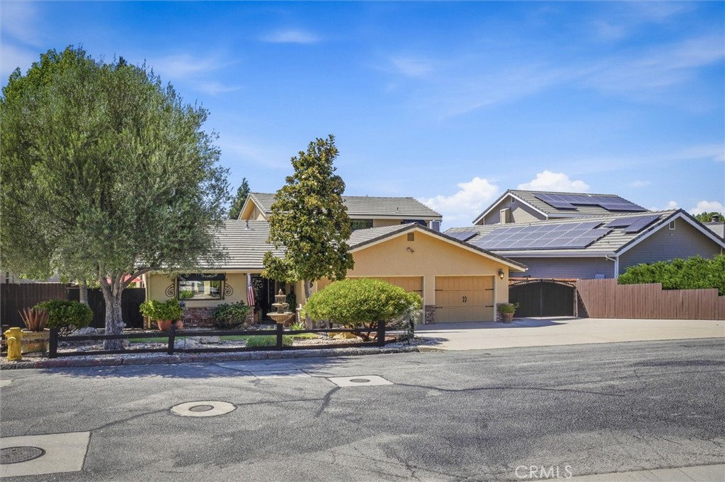 1695 Southfork, Paso Robles, CA 93446