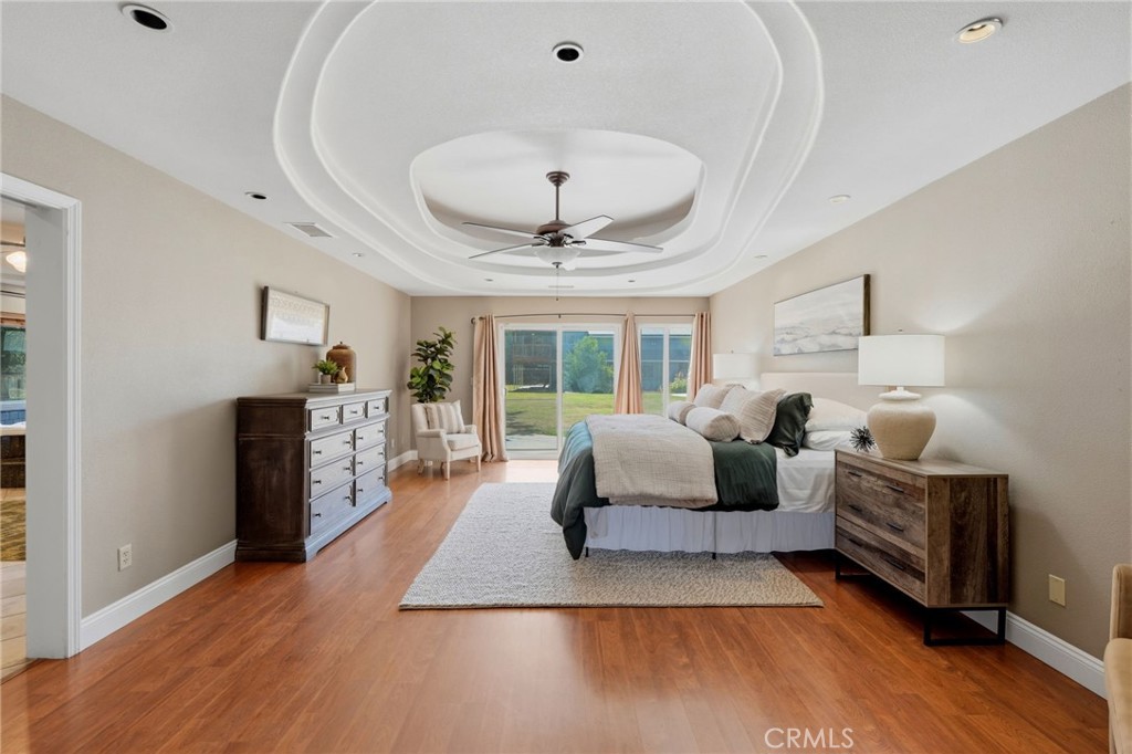 1203 N Tommy Ct, Visalia, CA 93291