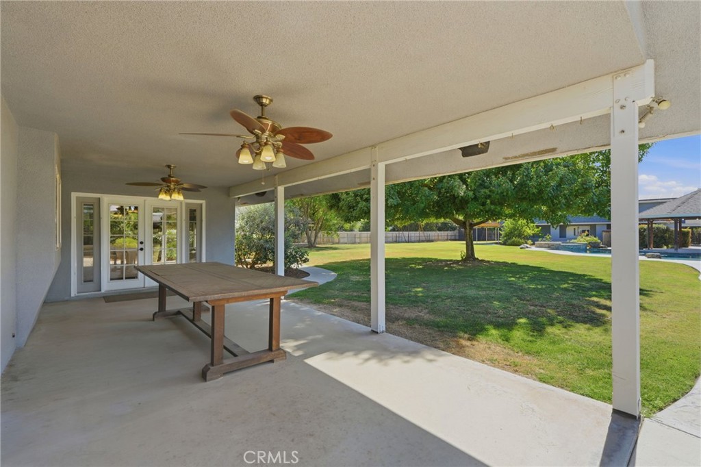 1203 N Tommy Ct, Visalia, CA 93291
