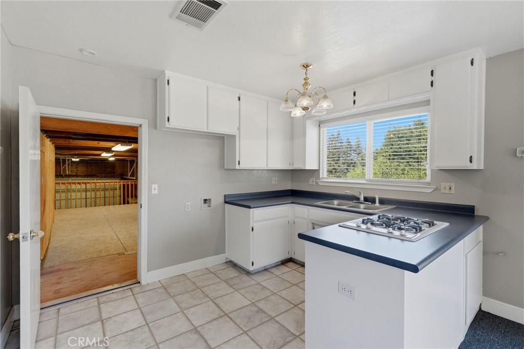 1203 N Tommy Ct, Visalia, CA 93291